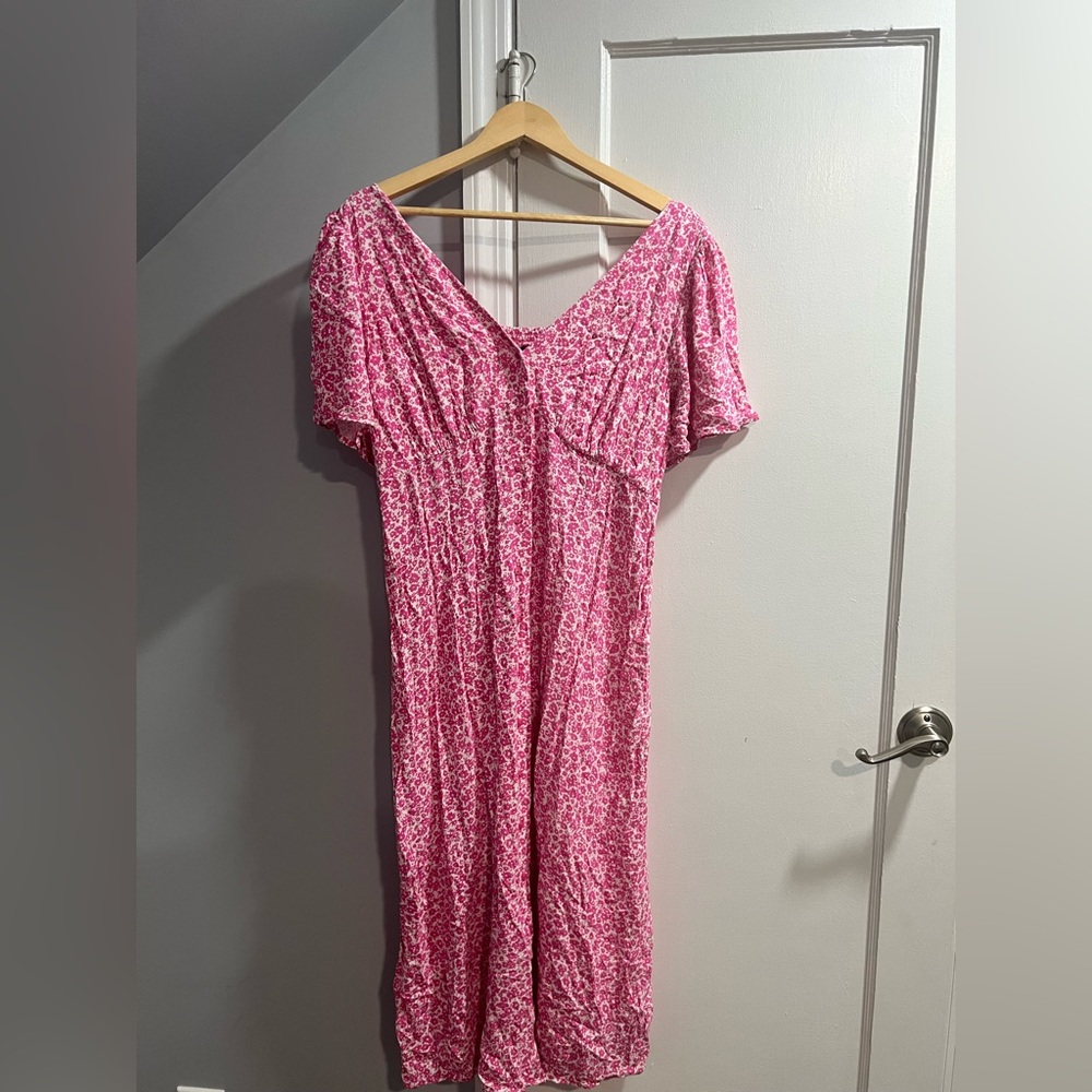 Old Navy Pink and White Floral Top